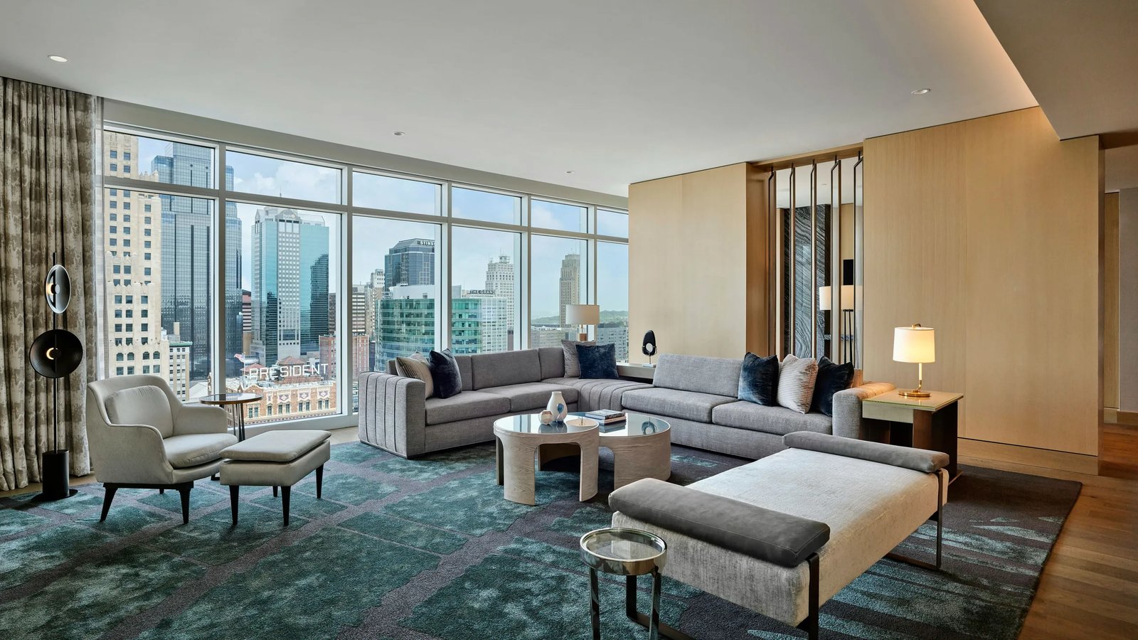 Loews Kansas City Hotel, rooms