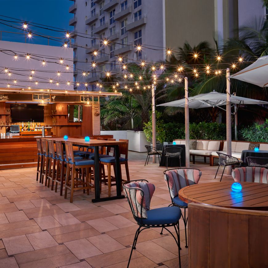 Loews Miami Beach Hotel, at the table