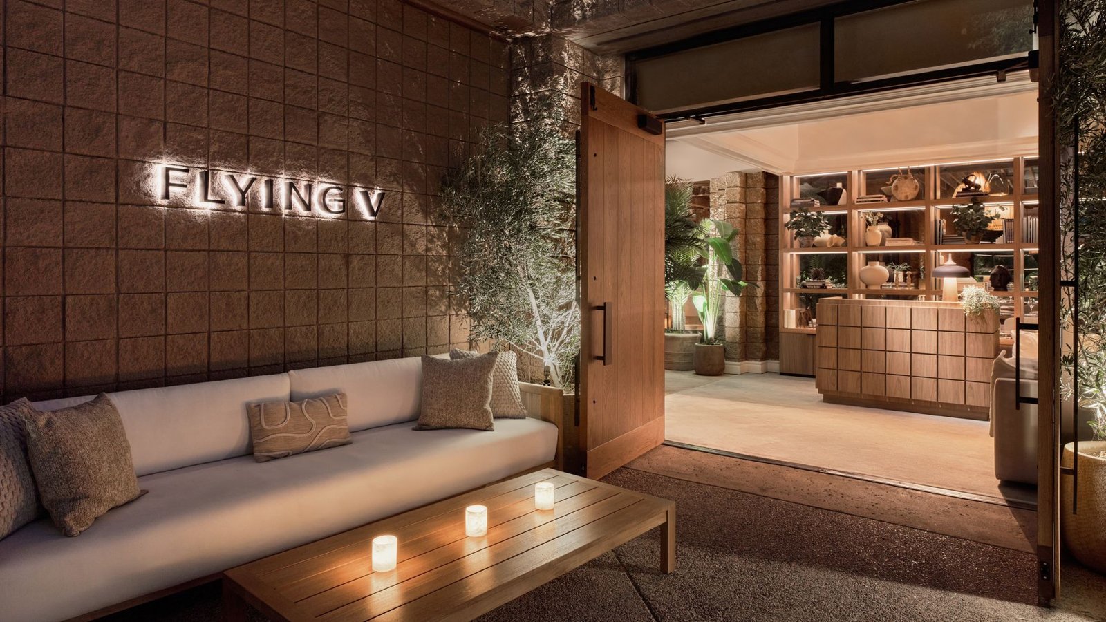 Loews Ventana Canyon Resort, flying v