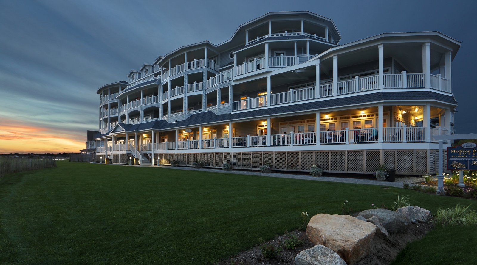 Madison Beach Hotel, Curio Collection by Hilton