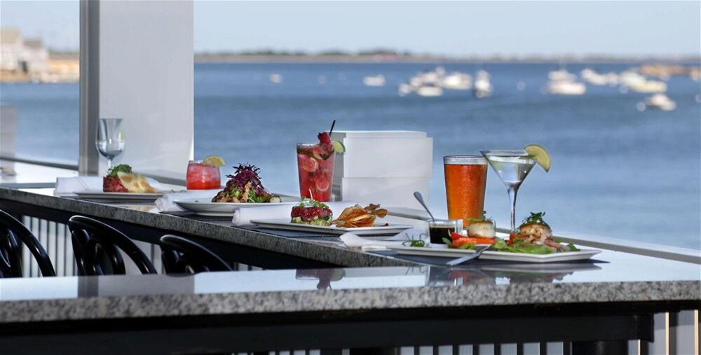 Madison Beach Hotel, Curio Collection by Hilton, at the table