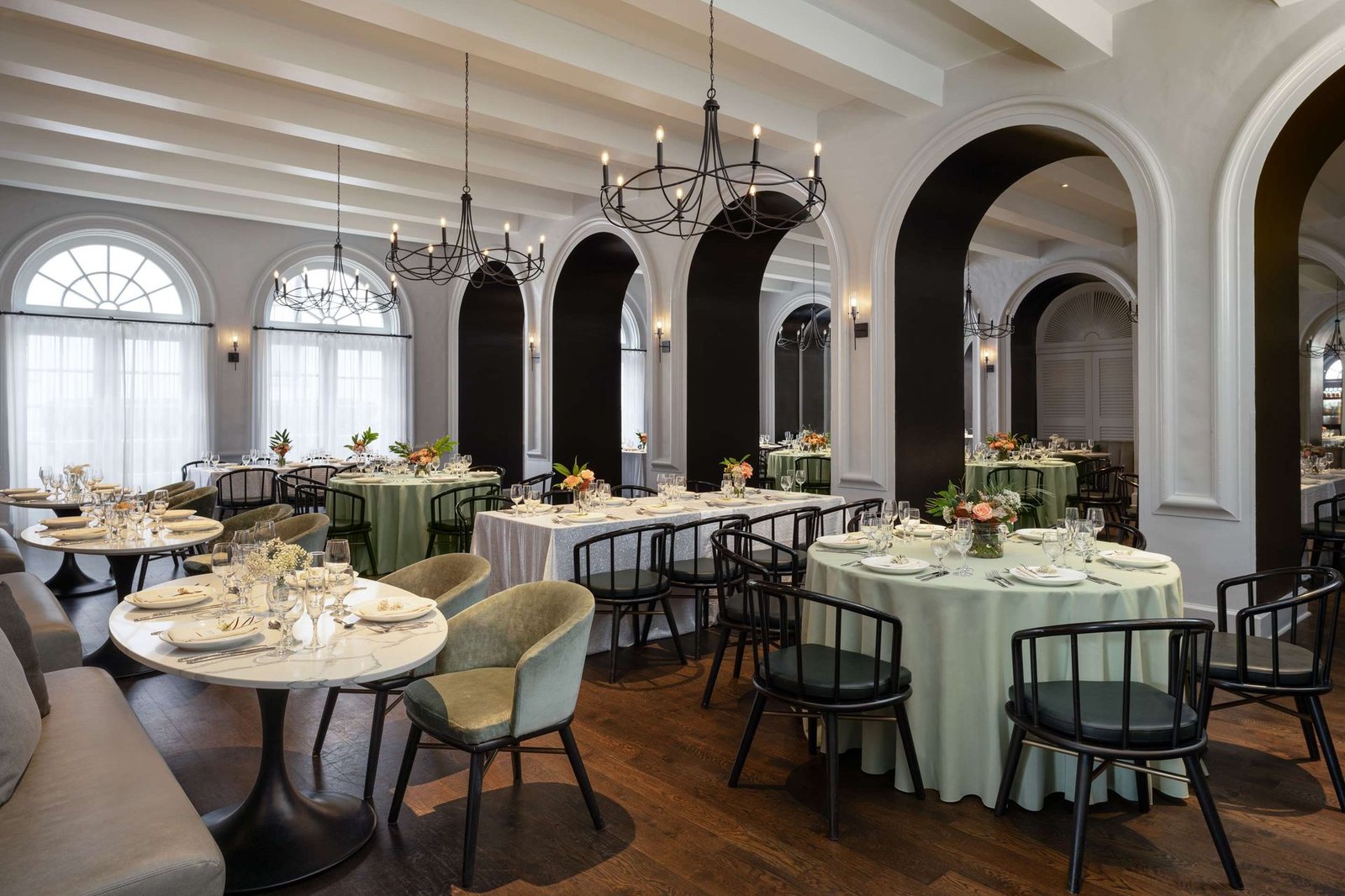 Mills House Charleston, Curio Collection by Hilton, at the table