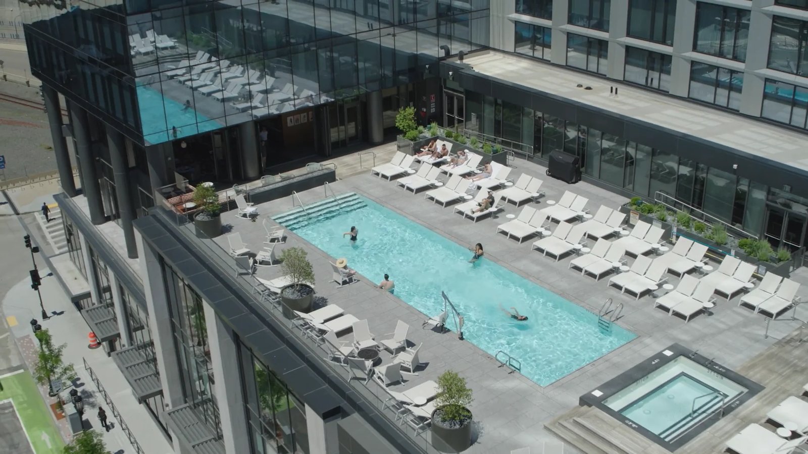 Omni Boston Hotel at the Seaport, the pool
