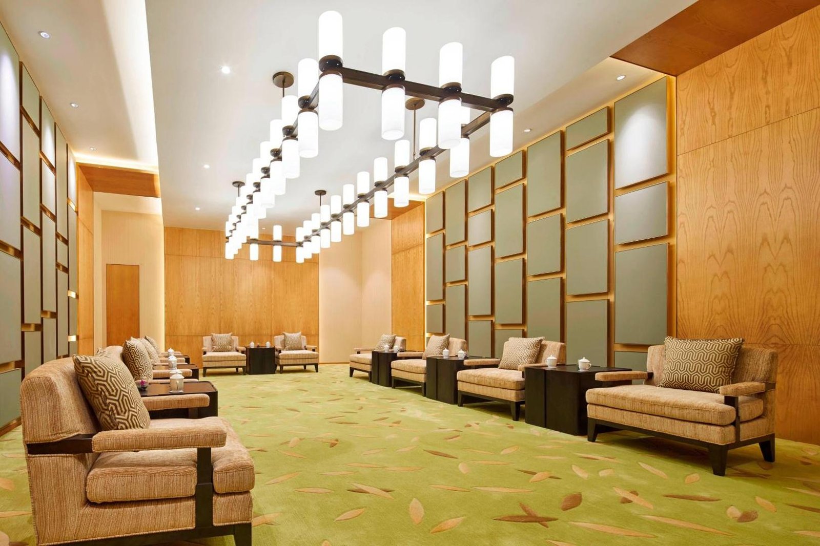 Four Points by Sheraton Chengdu Pujiang Resort — eat & drink