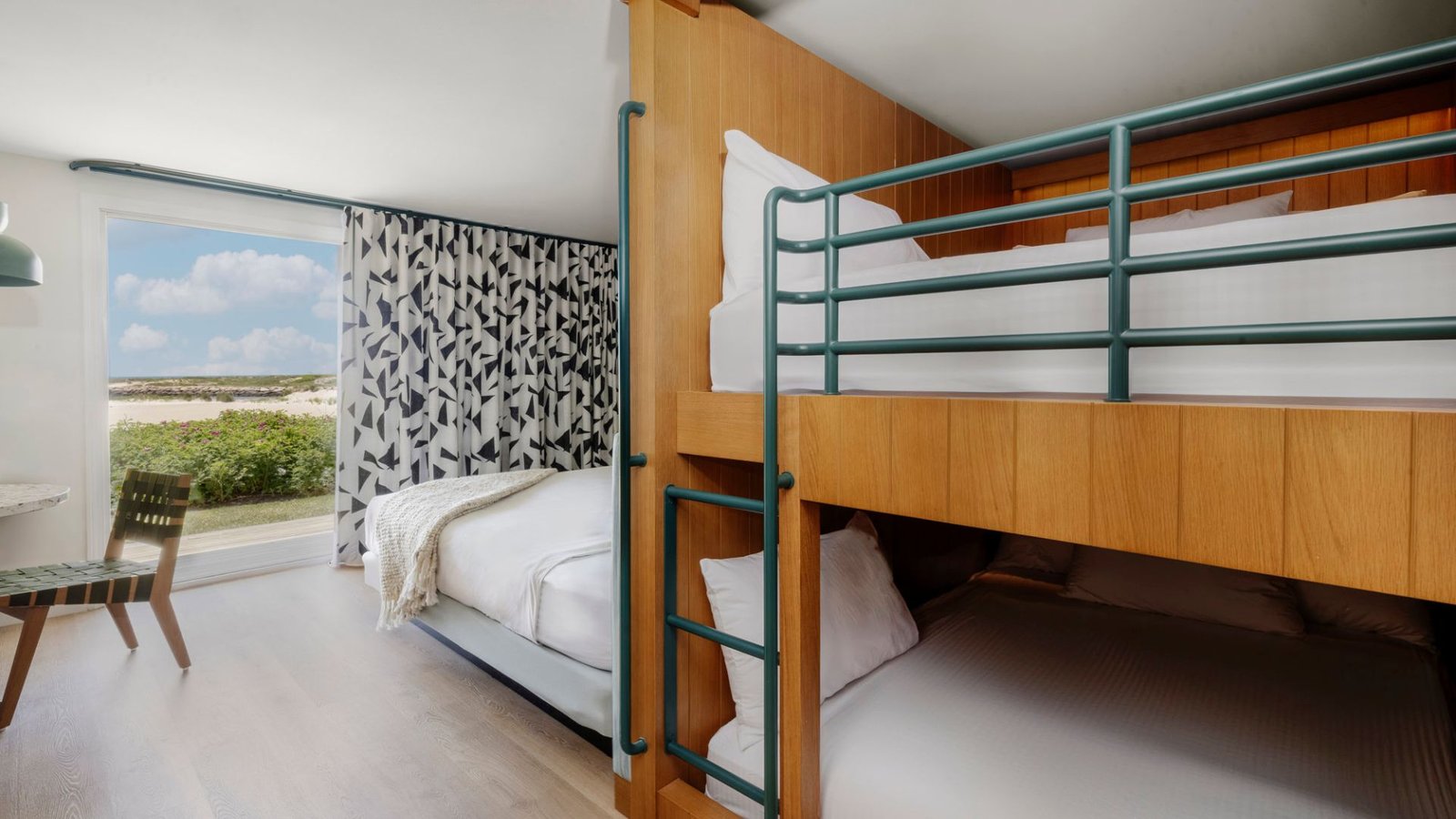 Red Jacket Beach Resort & Spa
