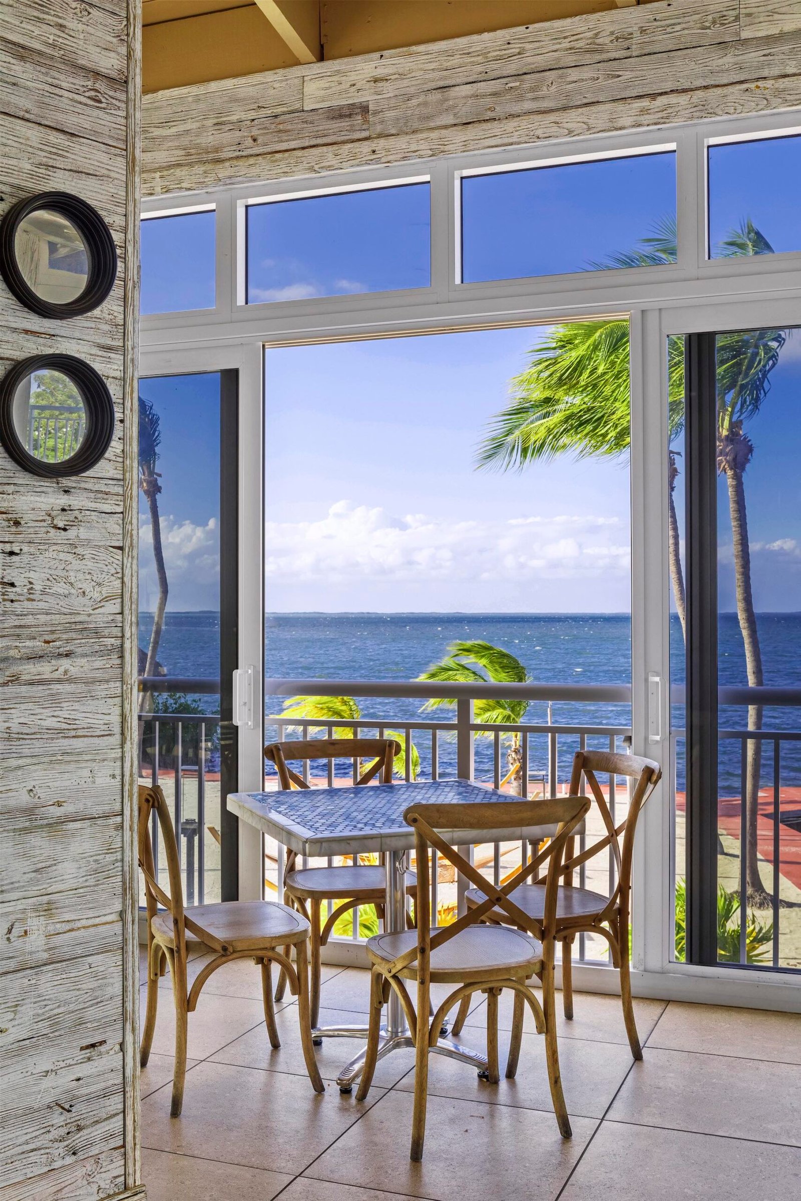 Reefhouse Resort, at the table