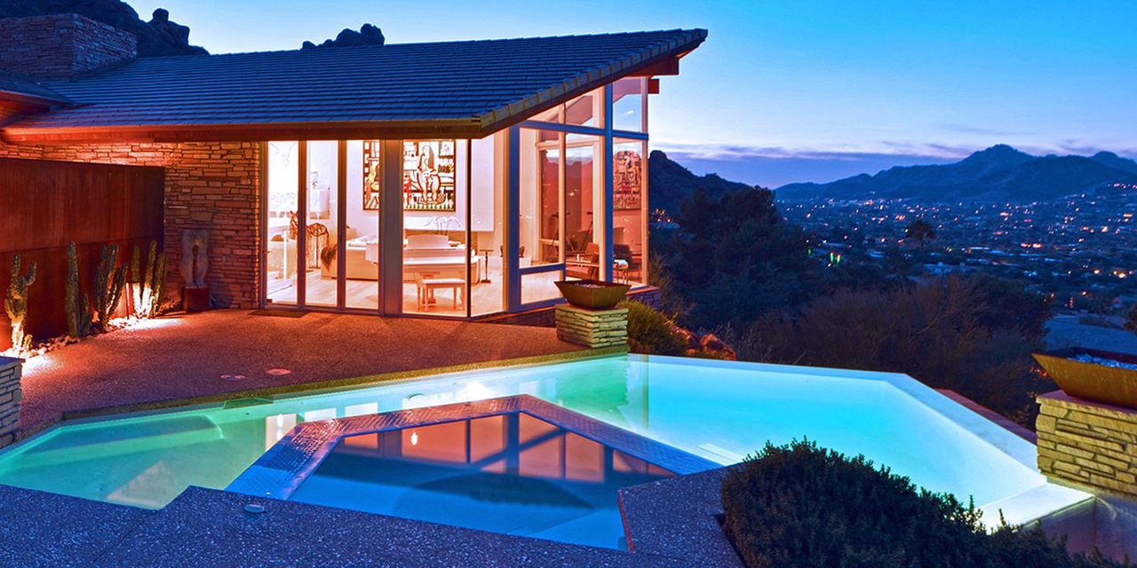 Sanctuary Camelback Mountain Resort & Spa, the pool