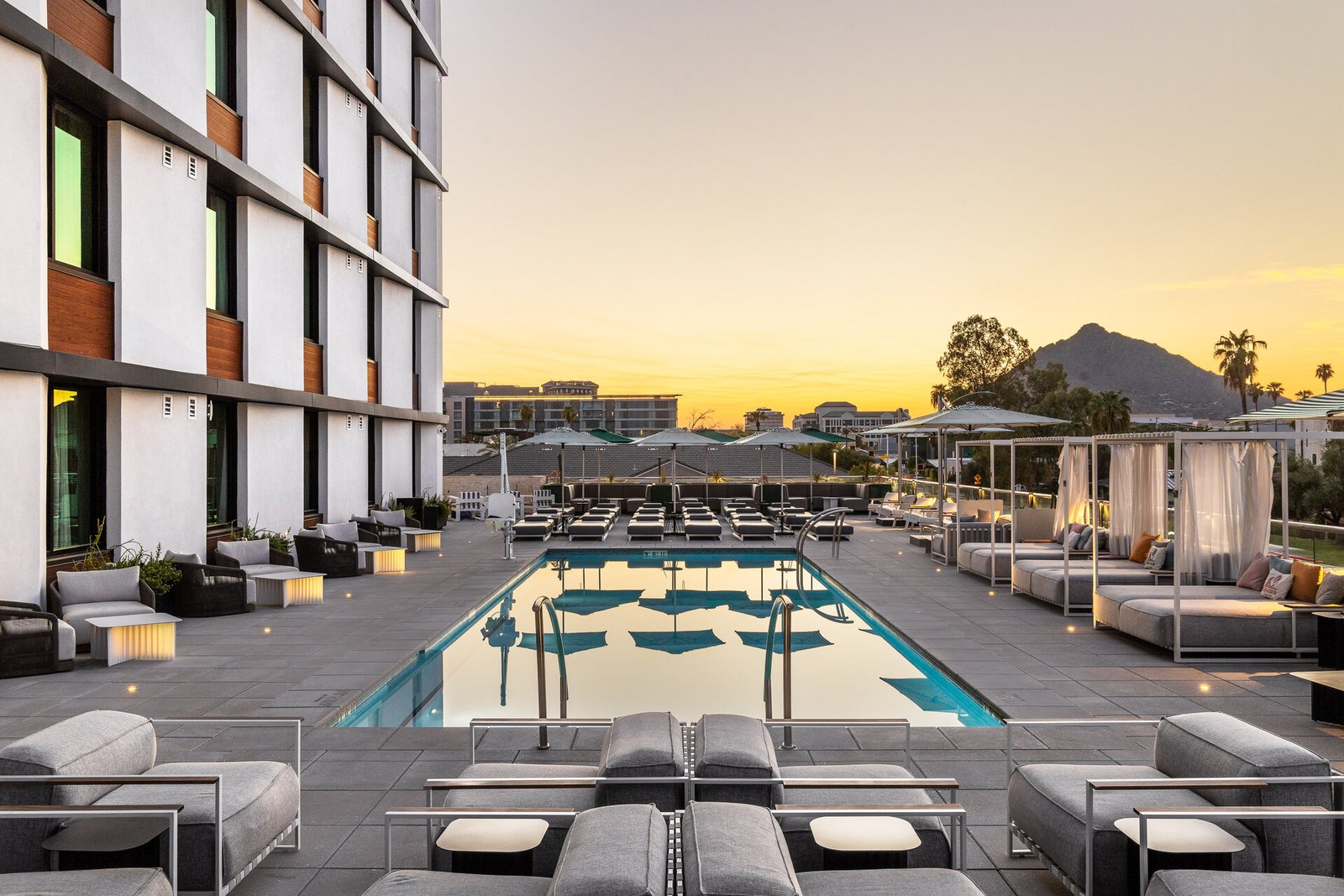 Senna House Hotel Scottsdale, Curio Collection by Hilton, the pool