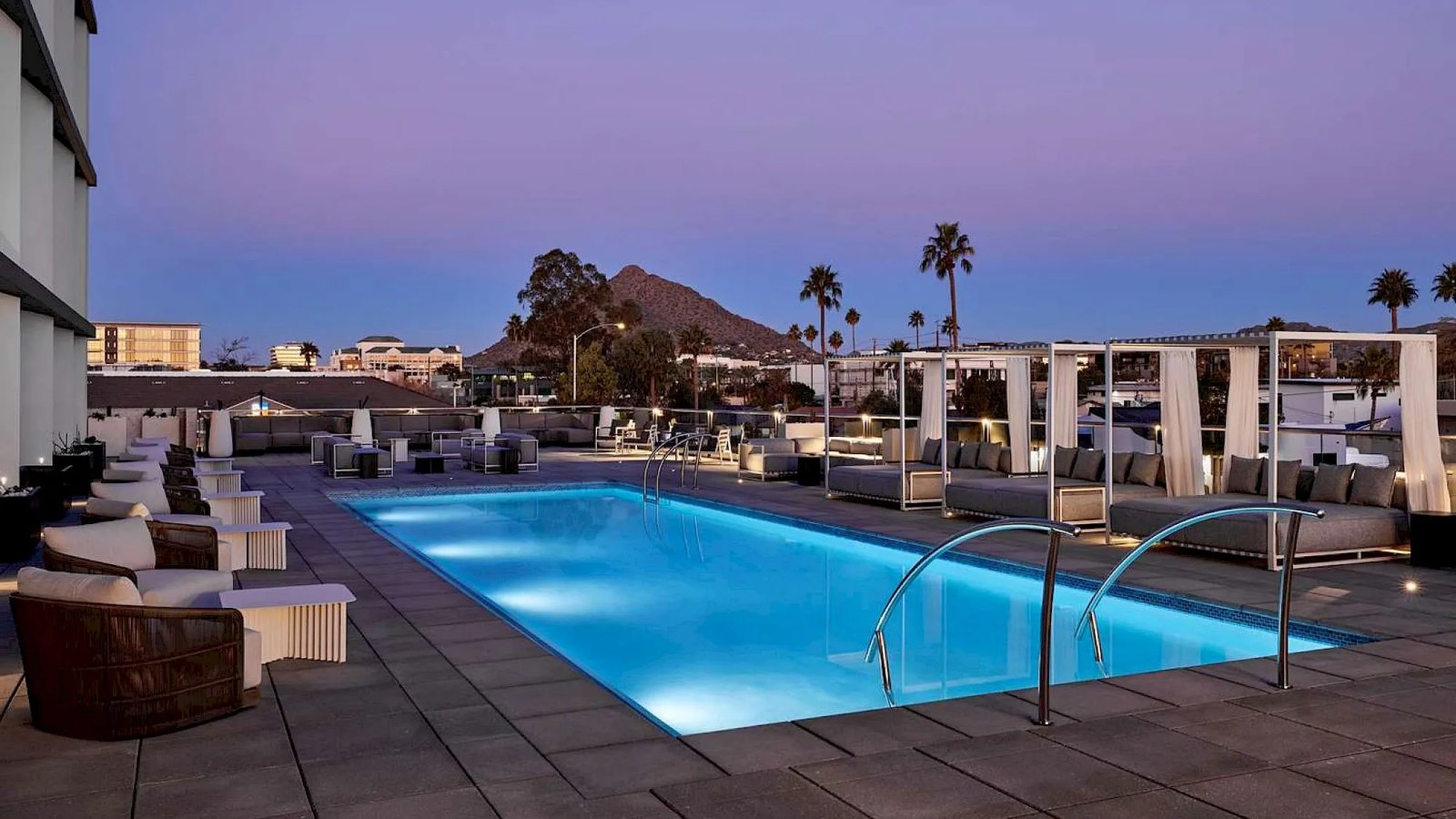 Senna House Hotel Scottsdale, Curio Collection by Hilton, the pool