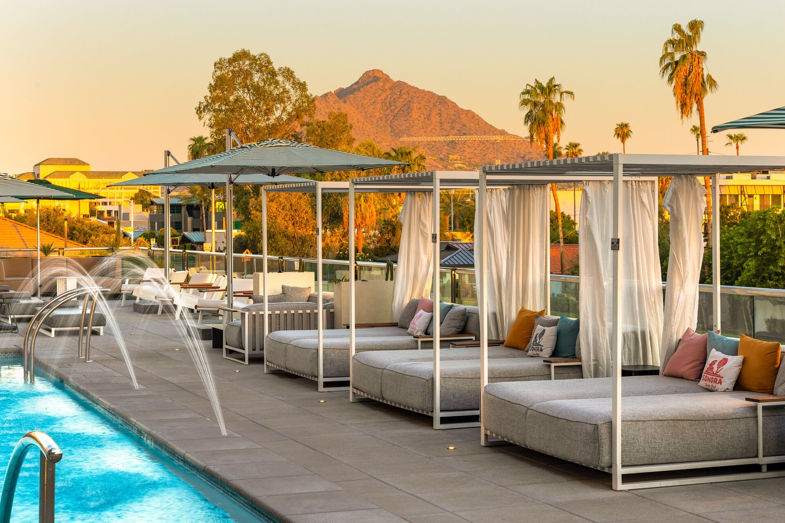 Senna House Hotel Scottsdale, Curio Collection by Hilton