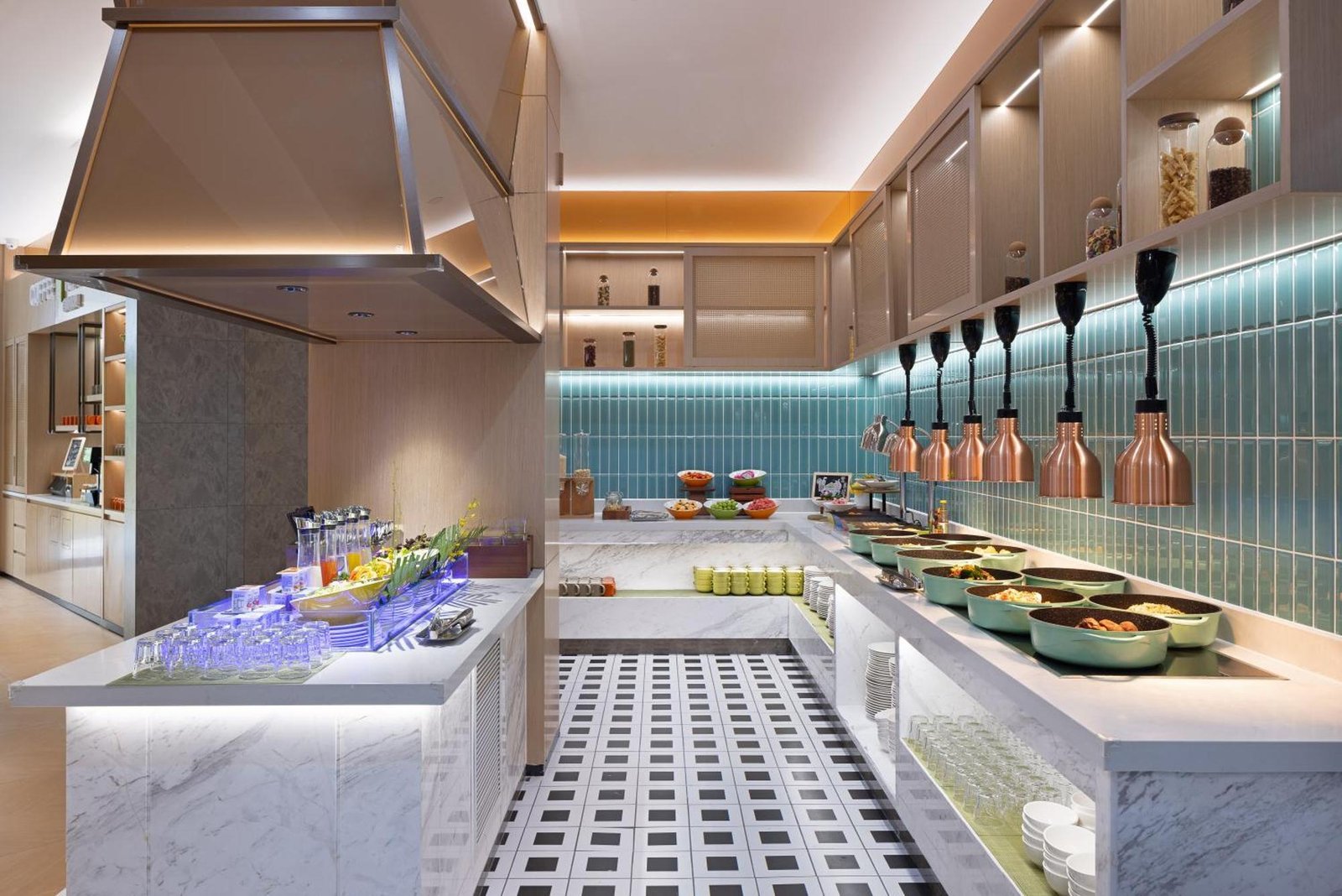 Home2 Suites by Hilton Chengdu Kuanzhai Alley — vibe