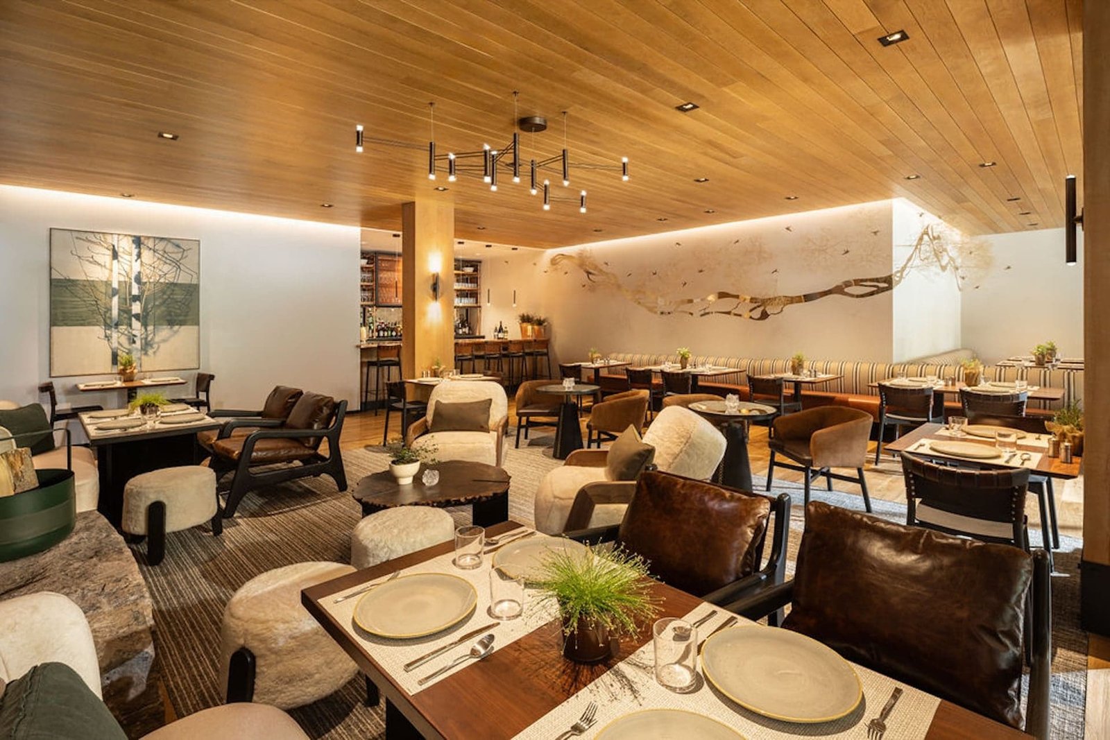 The Sylvan Lodge at Snake River Sporting Club, at the table