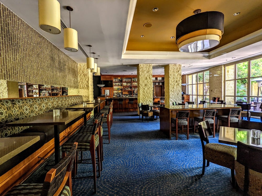 Tempe Mission Palms, a Destination by Hyatt Hotel, harry's place lounge