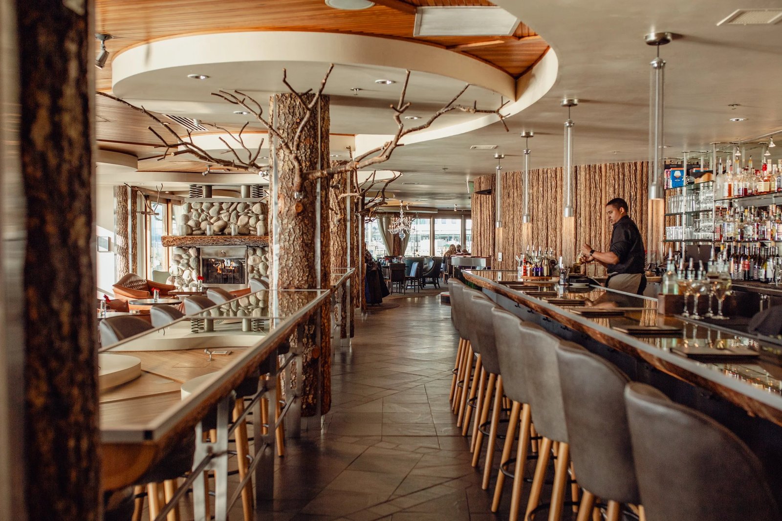 The Edgewater Hotel, six seven lounge