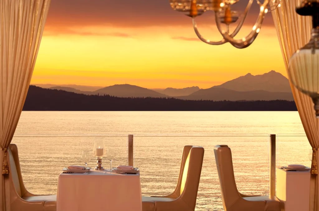 The Edgewater Hotel, six seven restaurant