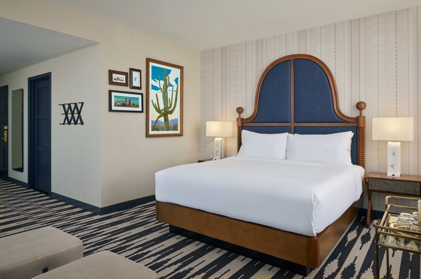 The Leo Kent Hotel, rooms