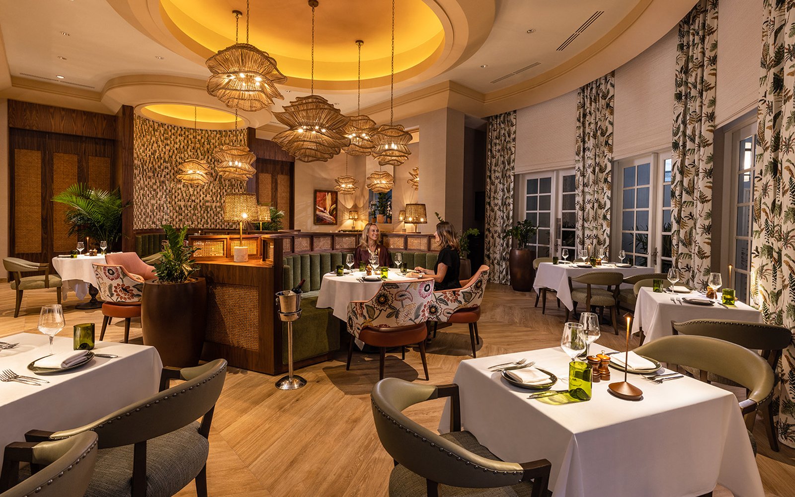 The Palms Hotel & Spa, essensia restaurant