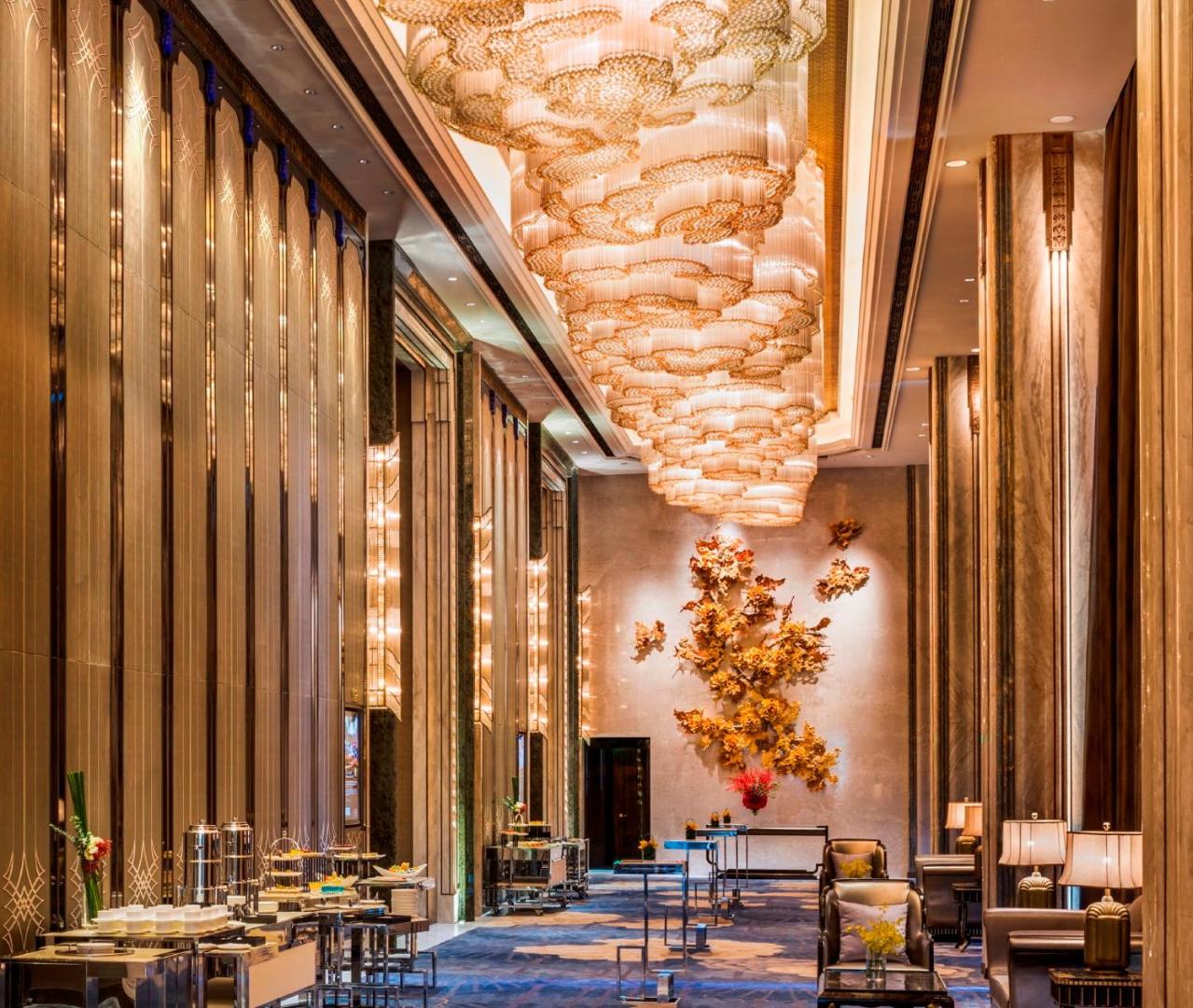 Wanda Reign Chengdu Hotel — backstory