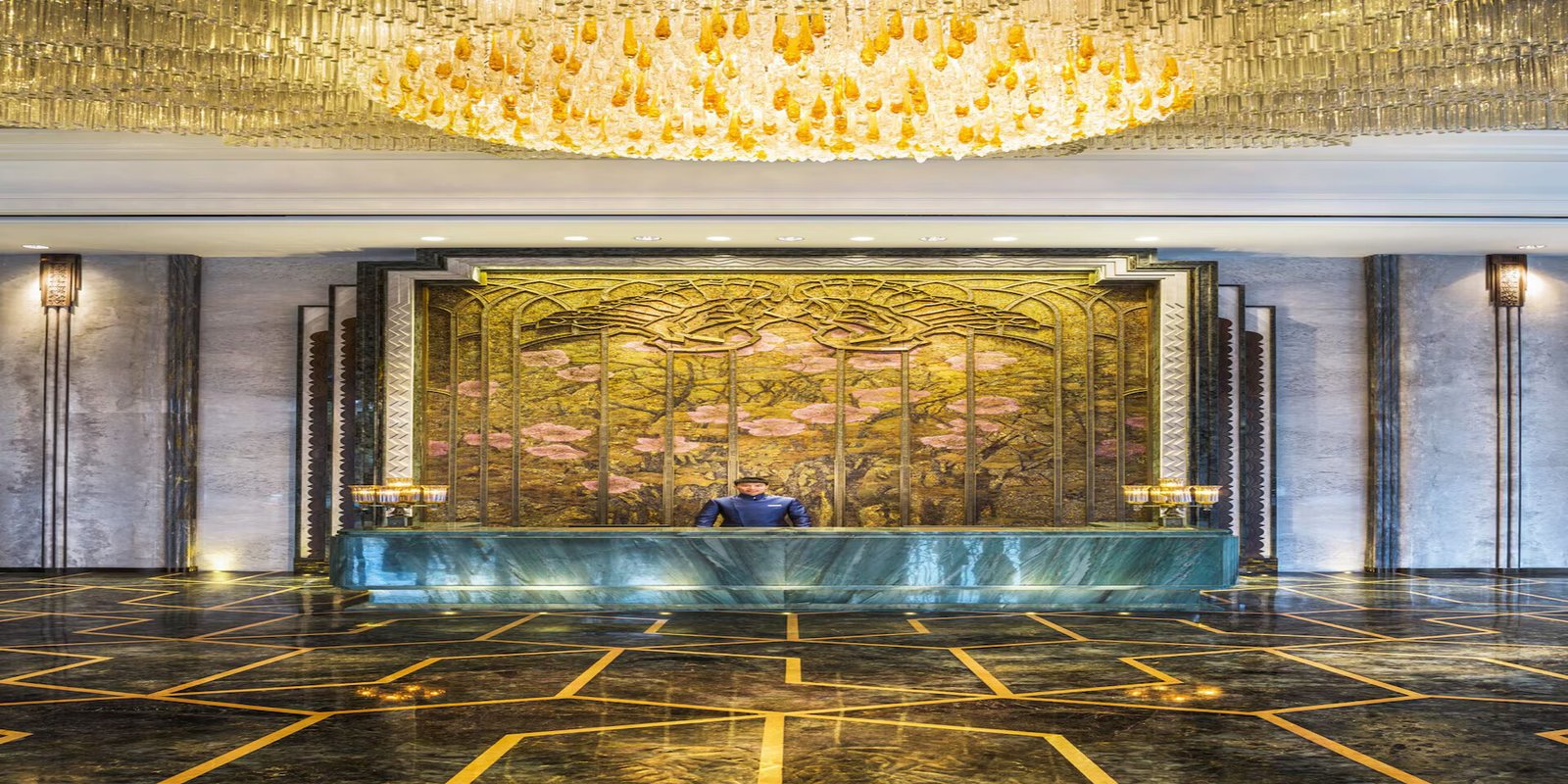 Wanda Reign Chengdu Hotel — backstory