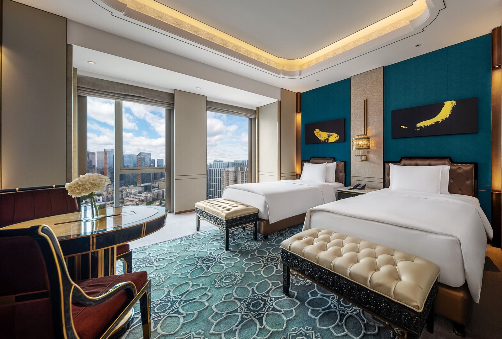 Wanda Reign Chengdu Hotel