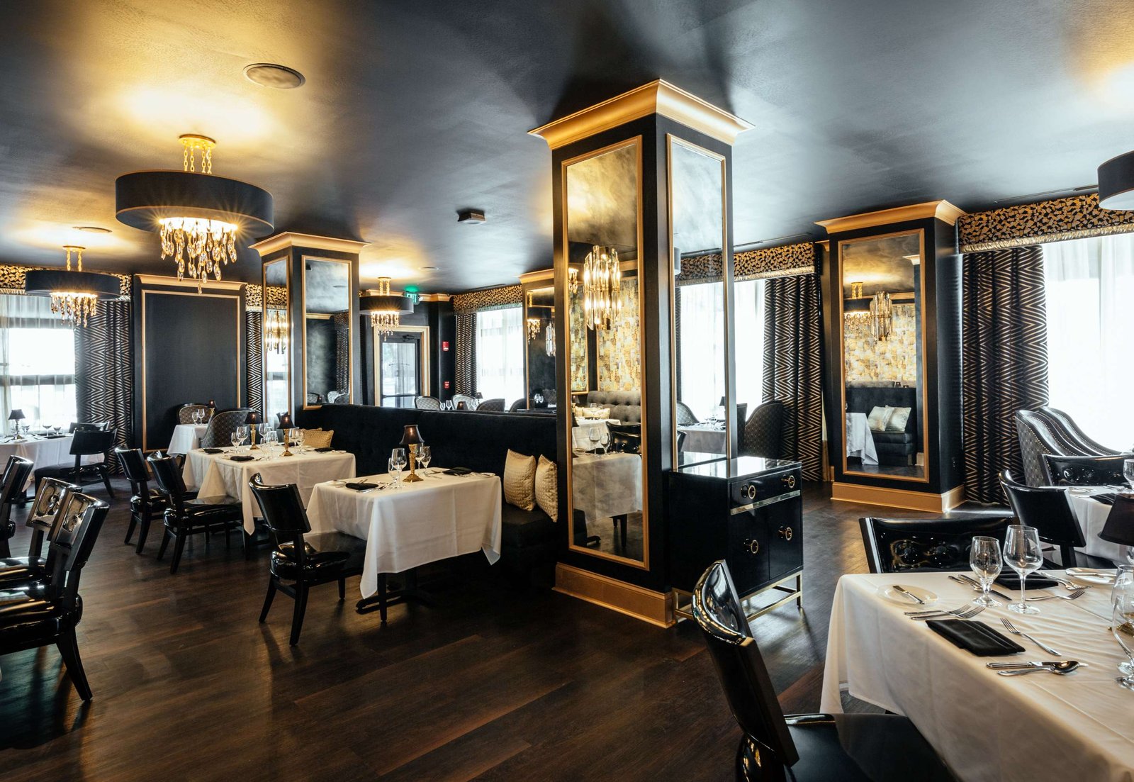 The Read House Hotel, Downtown, at the table