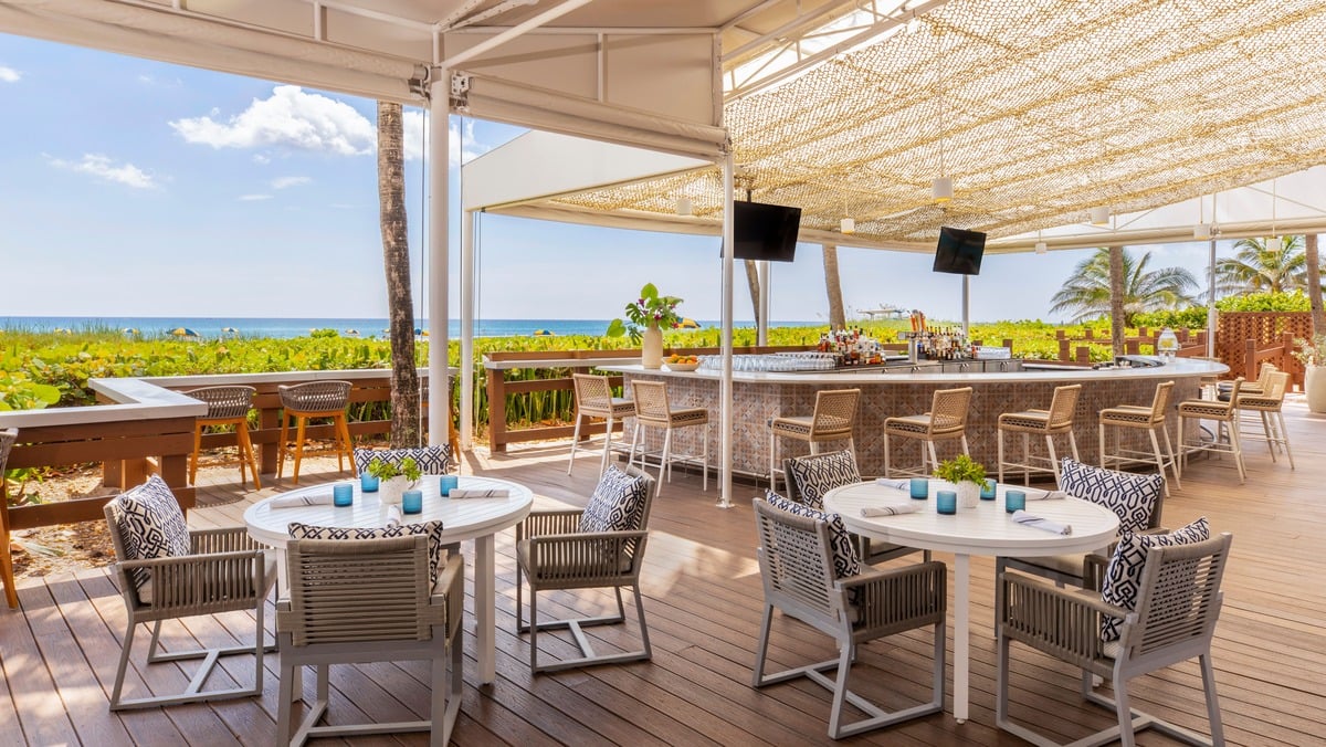 The Singer Oceanfront Resort, Curio Collection by Hilton, top shell