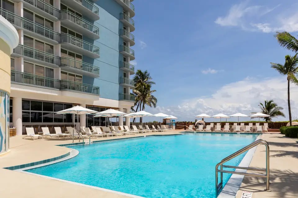 The Singer Oceanfront Resort, Curio Collection by Hilton, the pool