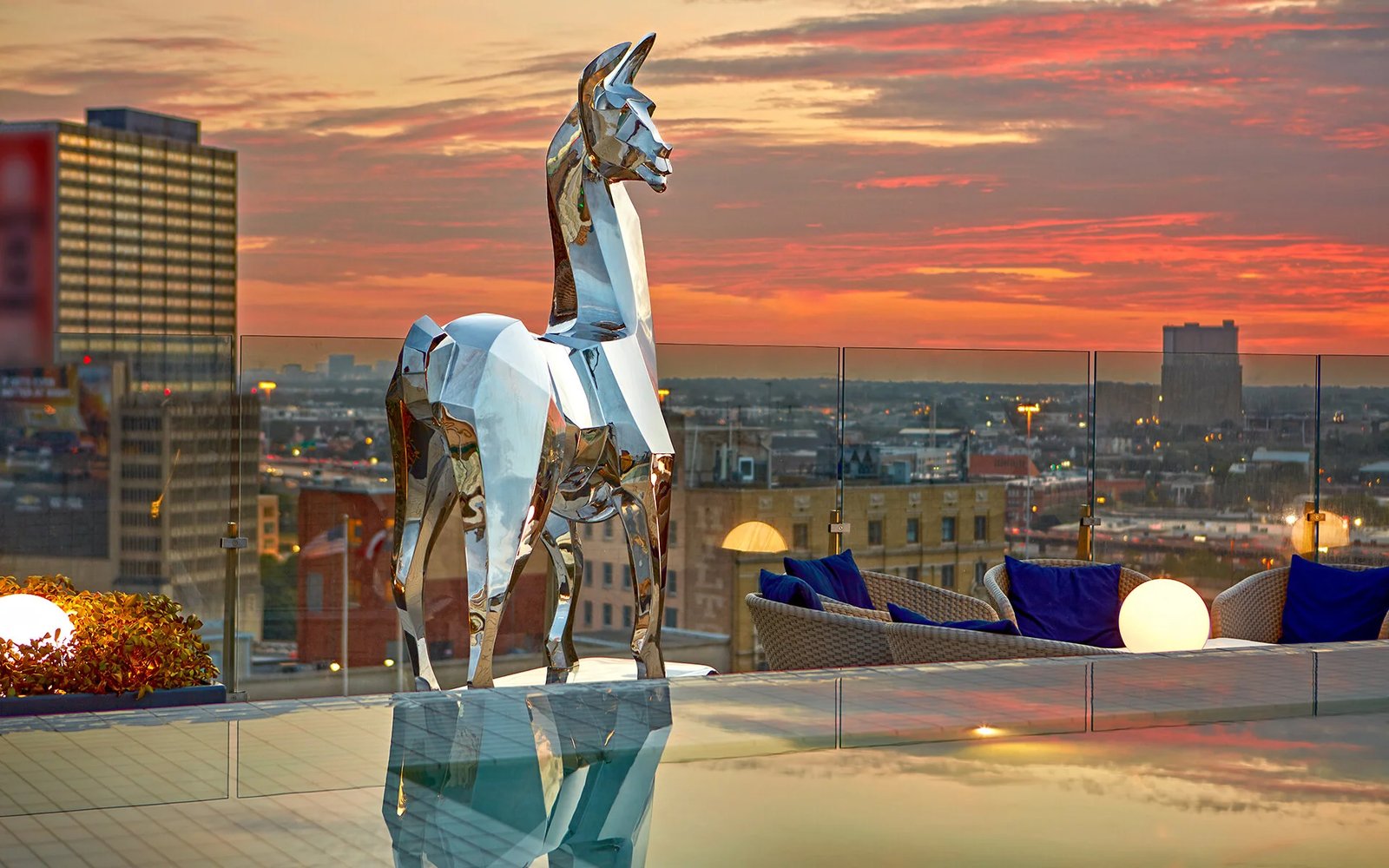 The Statler Dallas, Curio Collection by Hilton