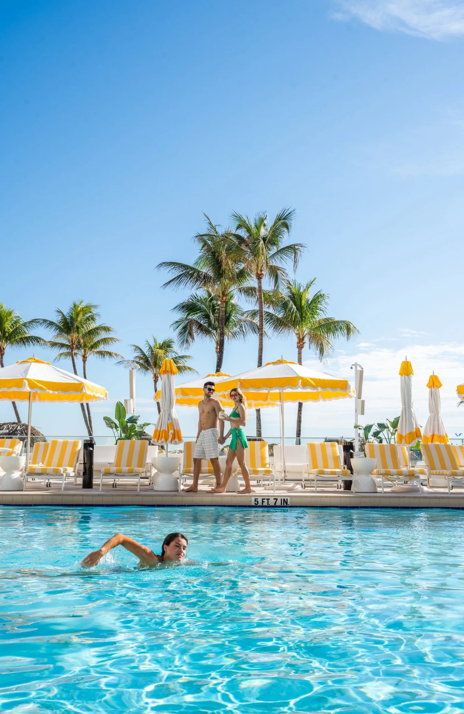 The Sunny Miami Sunny Isles Beach, Curio Collection by Hilton, the pool