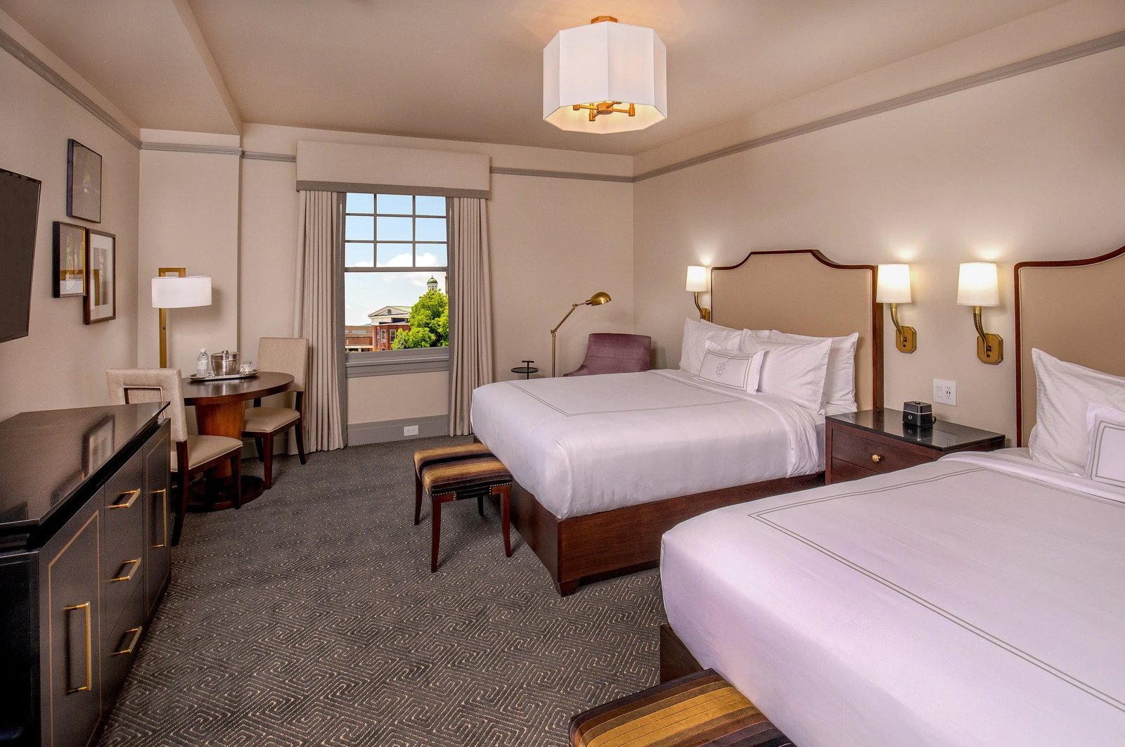 The Virginian Lynchburg, Curio Collection by Hilton, rooms