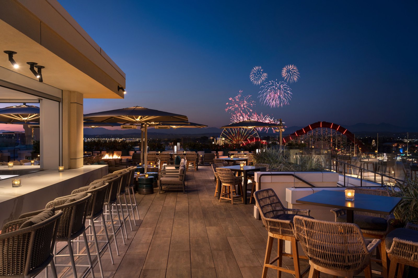 The Westin Anaheim Resort, rise rooftop lounge