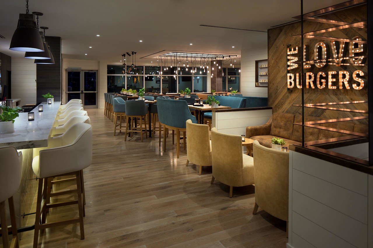 Treasure Island Beach Resort, brgr kitchen & bar