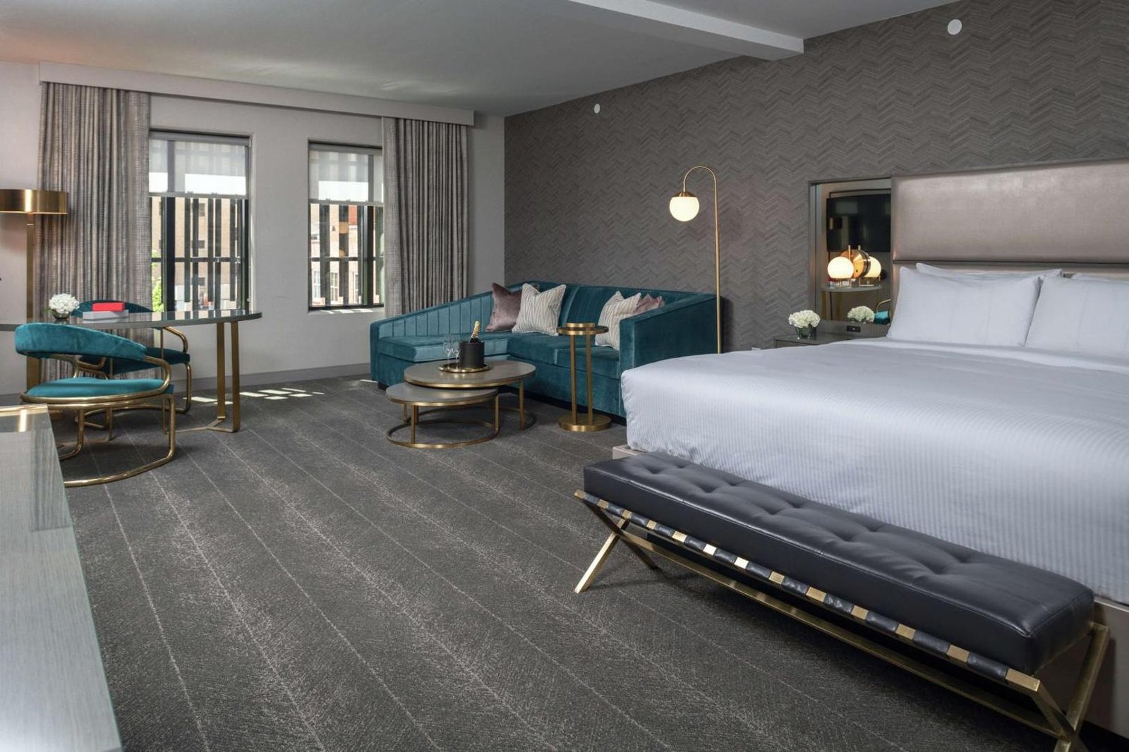 Tulsa Club Hotel, Curio Collection by Hilton, rooms