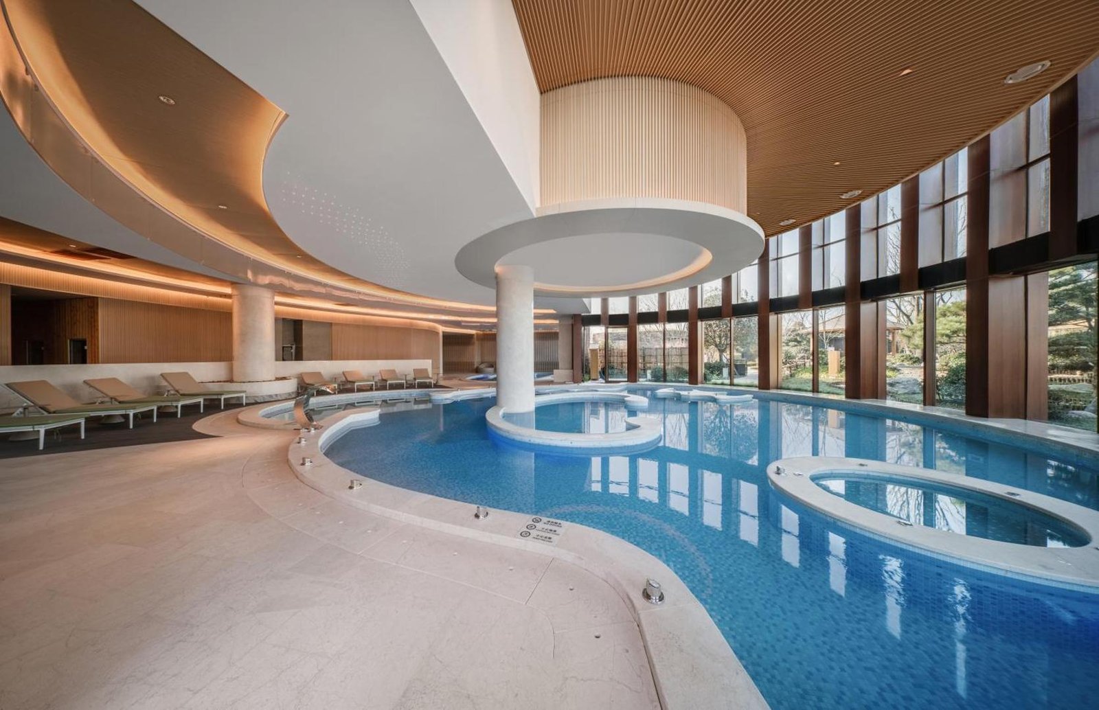 Ocean Spring Resort Chengdu, the pool