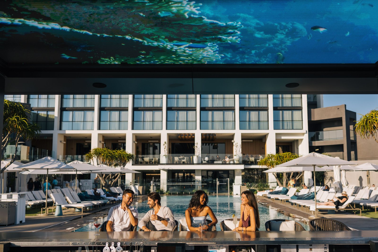 VEA Newport Beach, A Marriott Resort & Spa, at the table