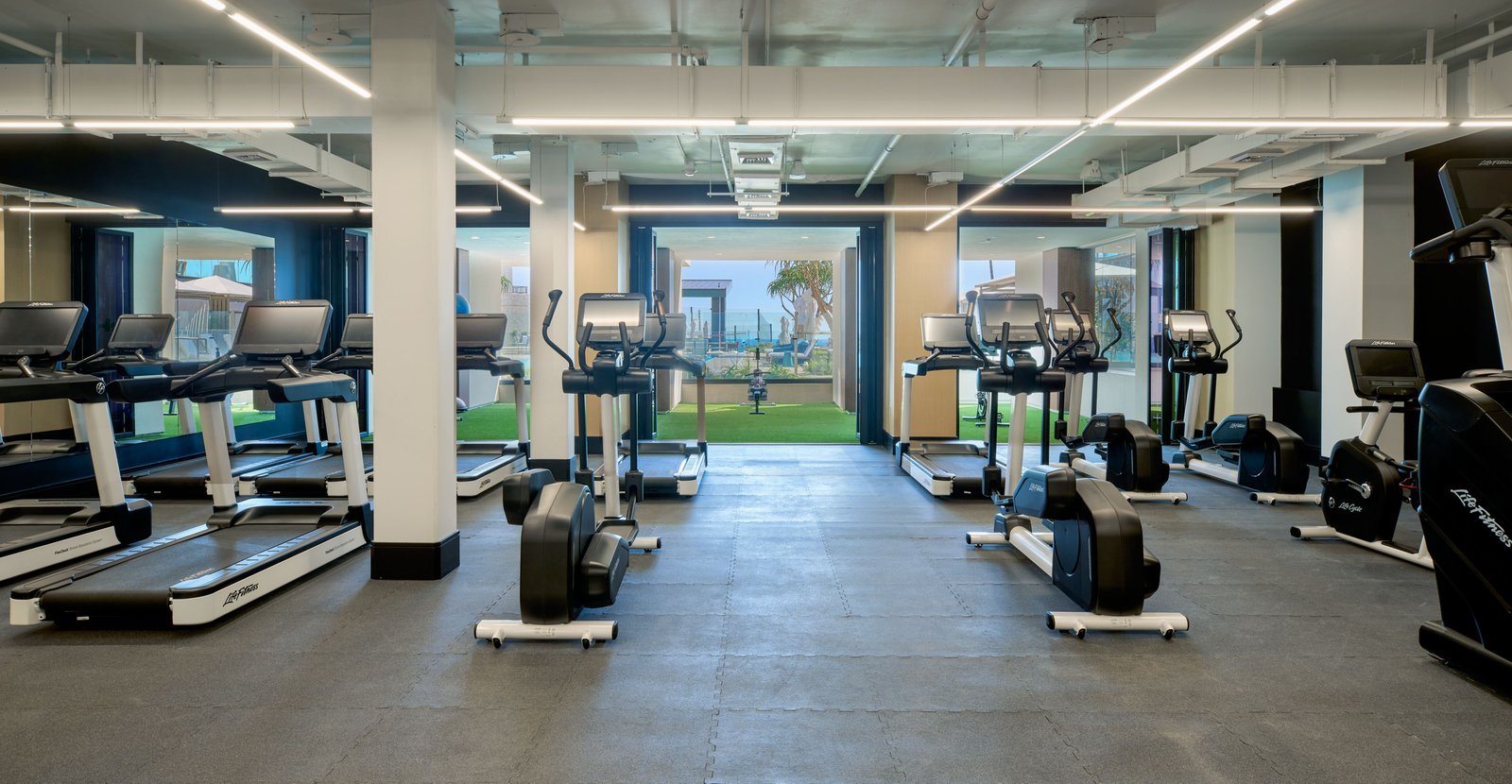 VEA Newport Beach, A Marriott Resort & Spa, the spa