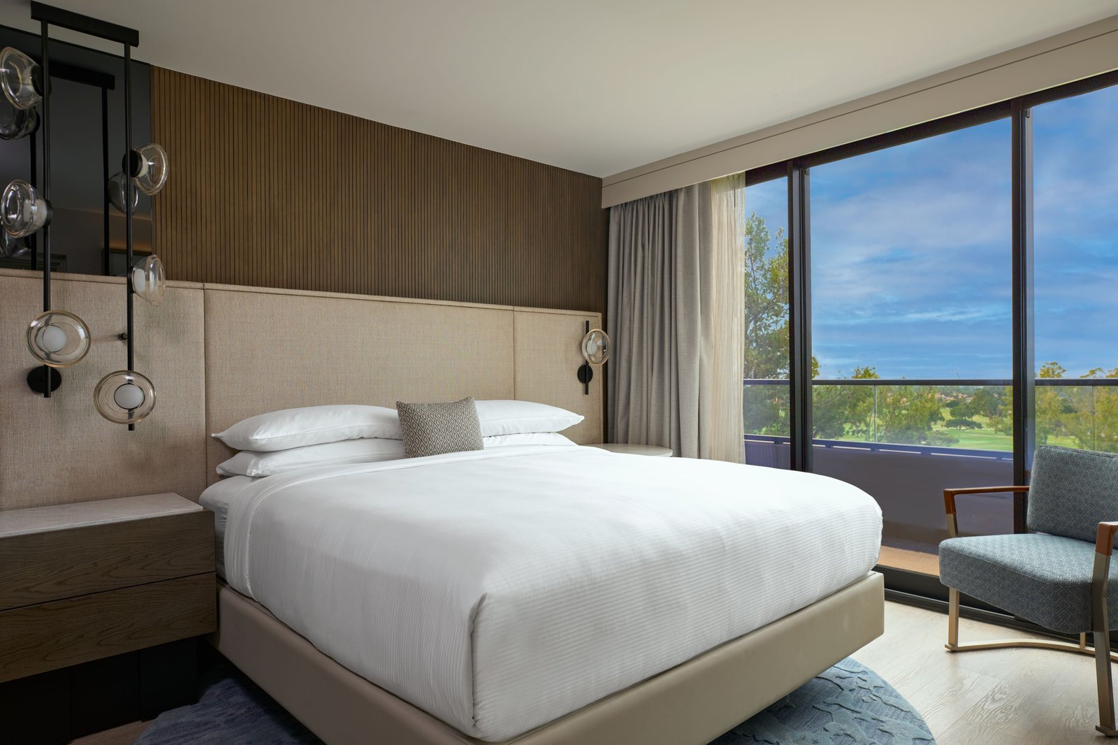 VEA Newport Beach, A Marriott Resort & Spa