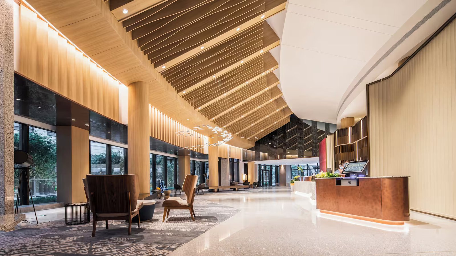DoubleTree by Hilton Chengdu Riverside — vibe