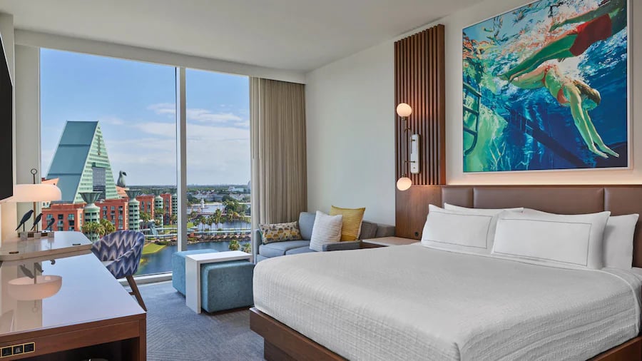 Walt Disney World Swan Reserve, rooms