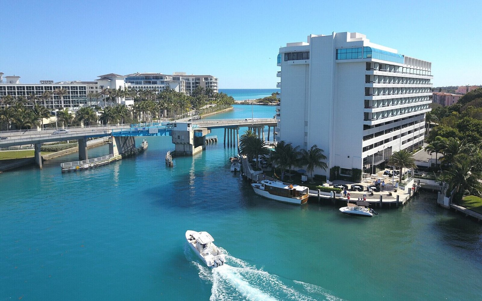 Waterstone Resort & Marina Boca Raton, Curio Collection by Hilton
