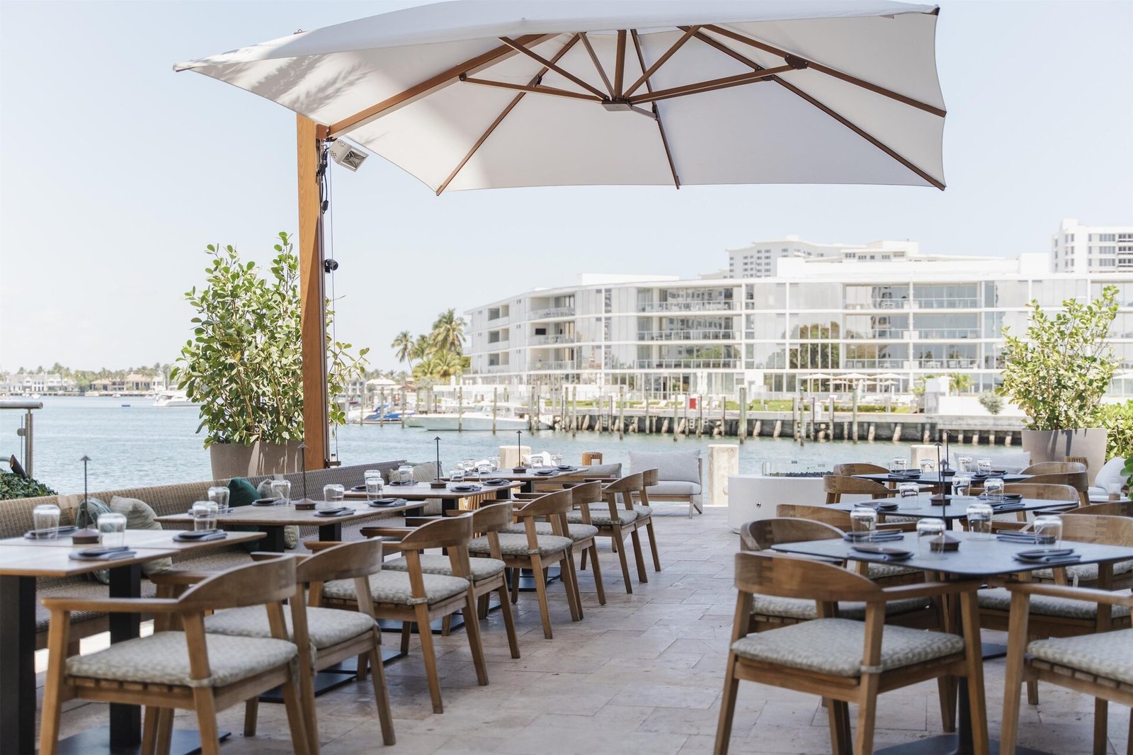 Waterstone Resort & Marina Boca Raton, Curio Collection by Hilton, seaspray