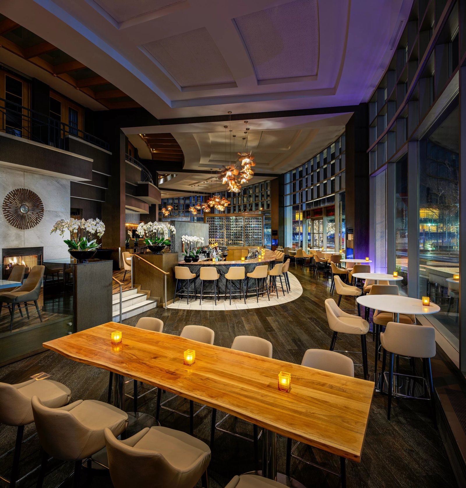 Fairmont Waterfront, arc bar