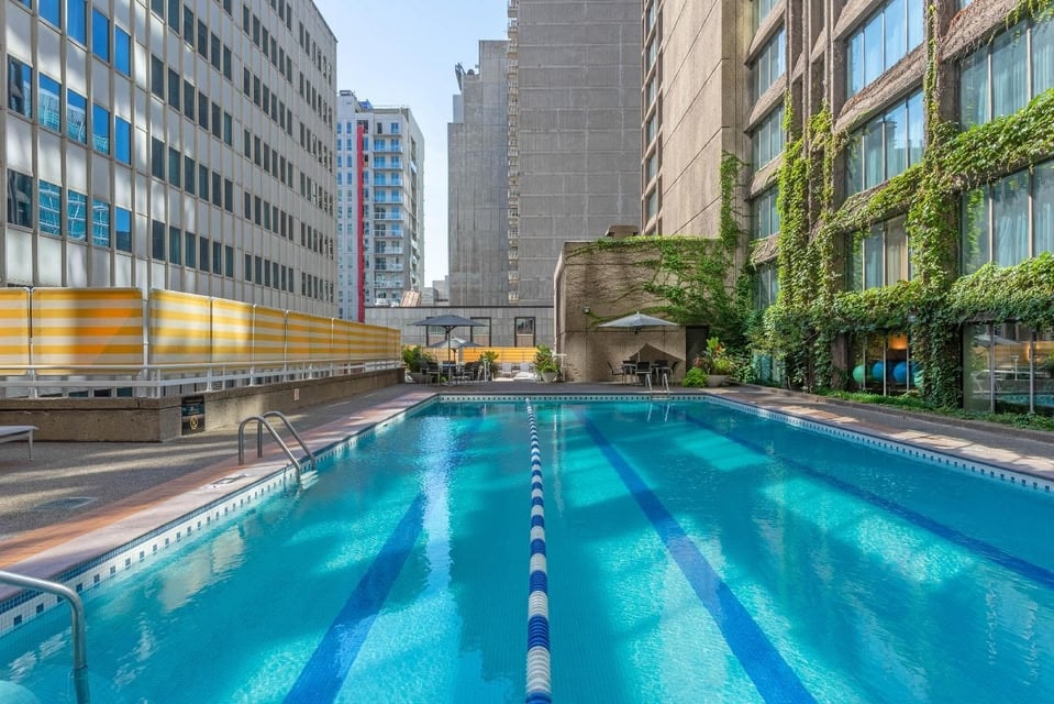 Hotel Omni Mont-Royal, the pool