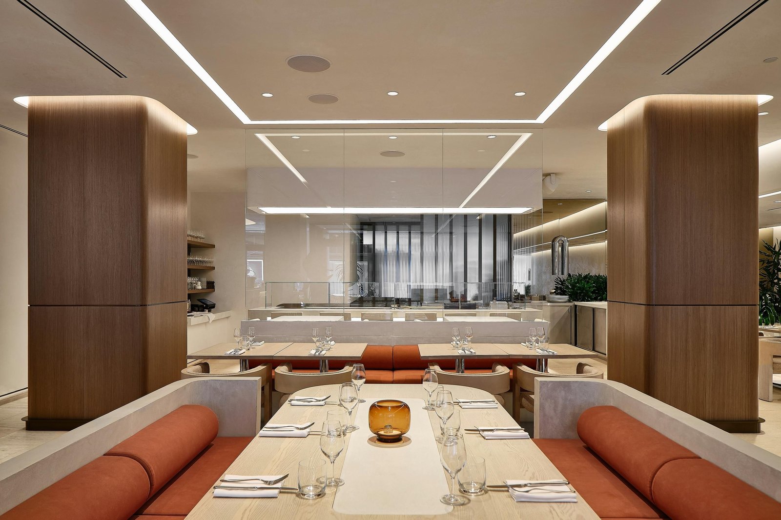 Vogue Hotel Montreal Downtown, Curio Collection by Hilton, yama restaurant