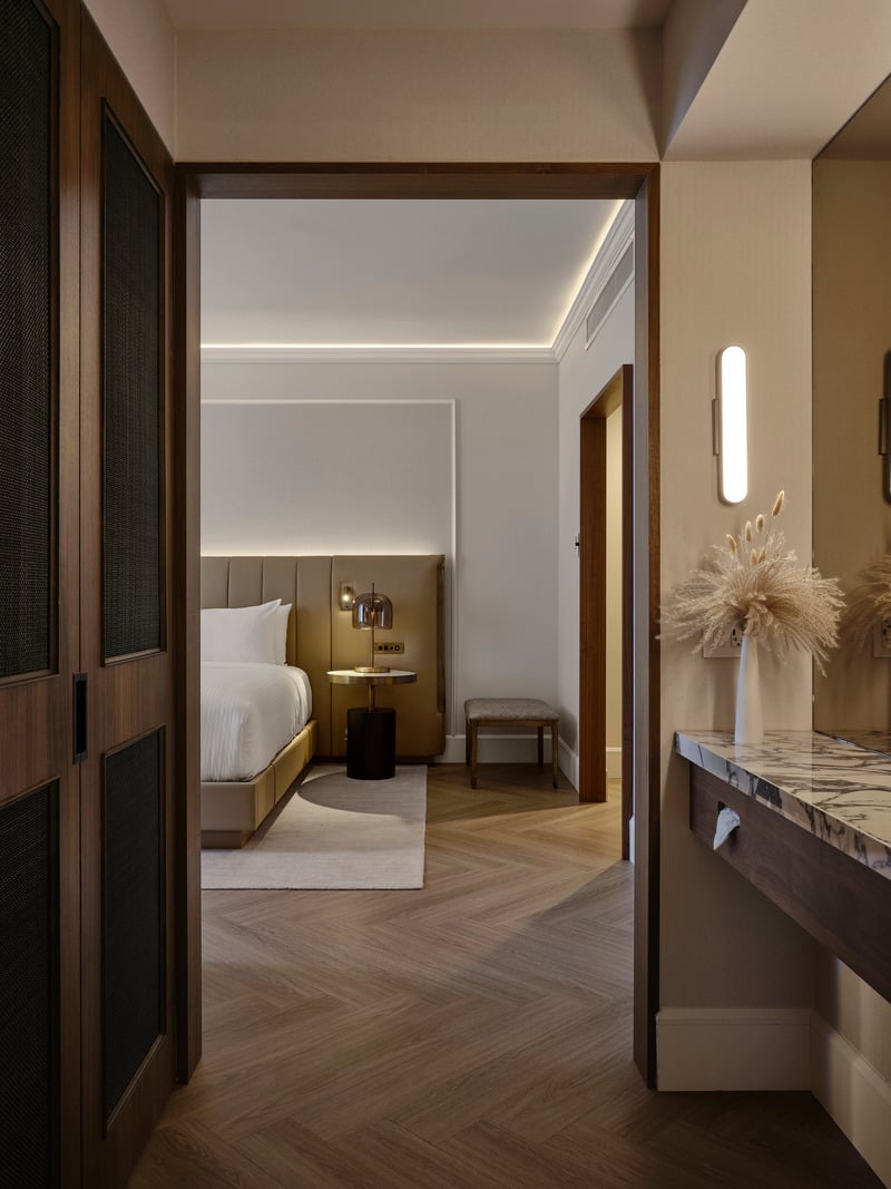 Vogue Hotel Montreal Downtown, Curio Collection by Hilton, rooms