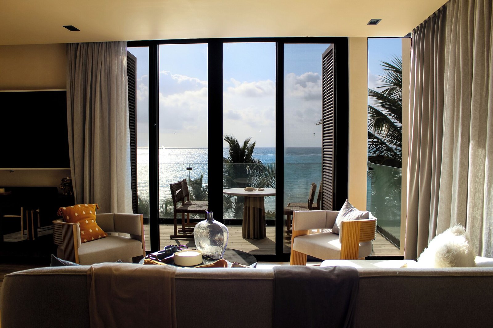 Bespoke, rooms