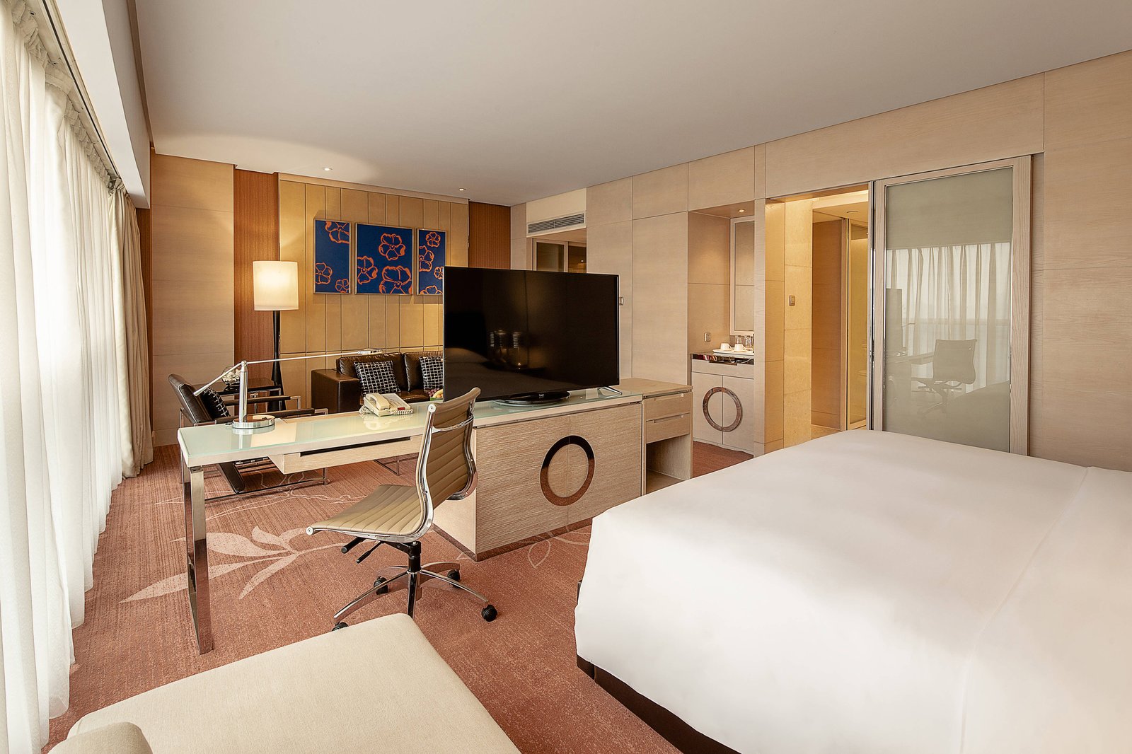 Renaissance Chengdu Hotel — rooms