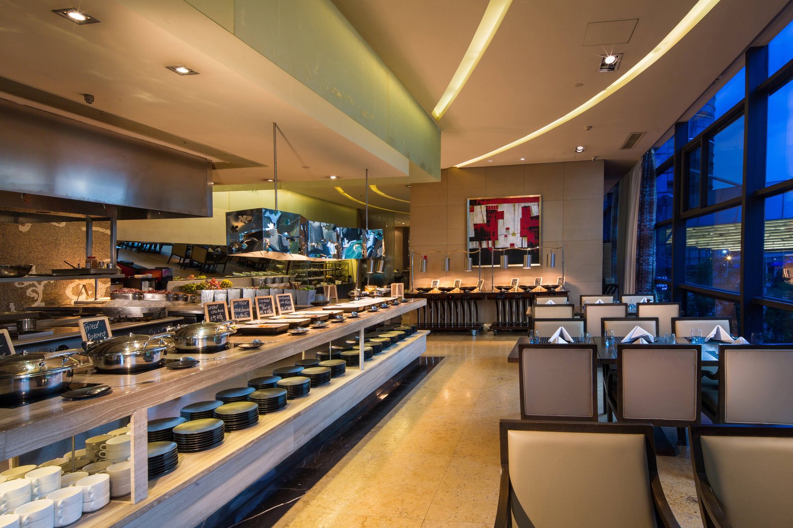 Renaissance Chengdu Hotel — eat & drink