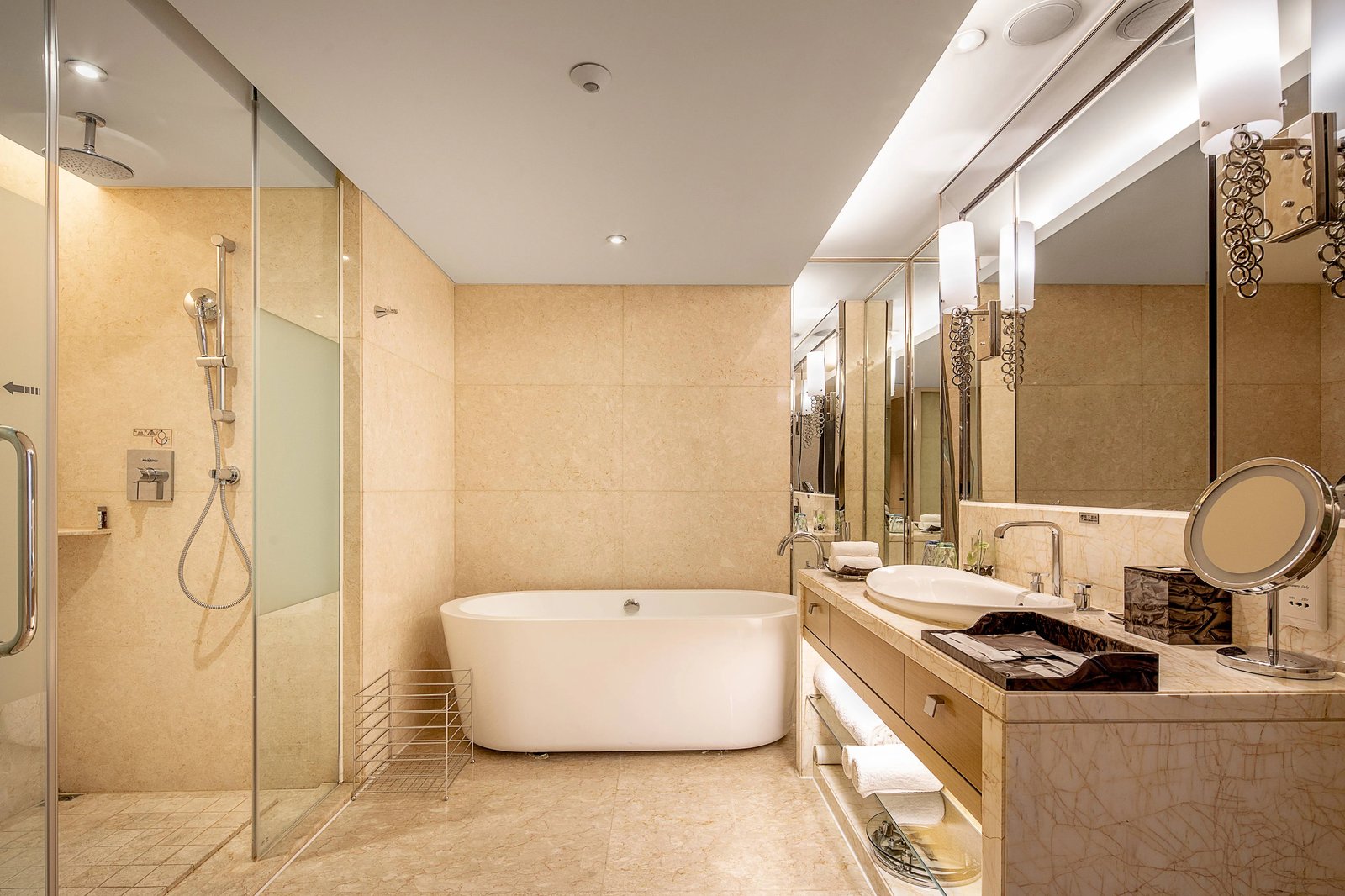 Renaissance Chengdu Hotel — rooms