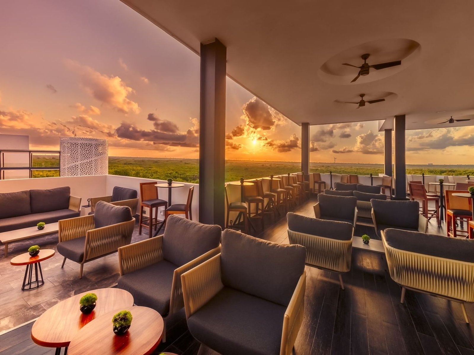 Haven Riviera Cancún, at the table